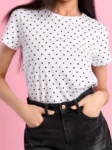 Levné bílé dámské tričko s černými puntíky